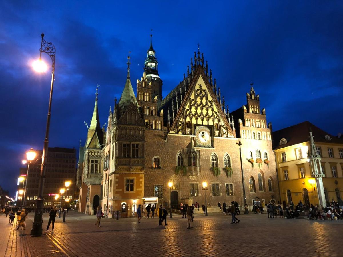 Old Town Romantic Apartment. Breslau-Wroclaw. Buitenkant foto