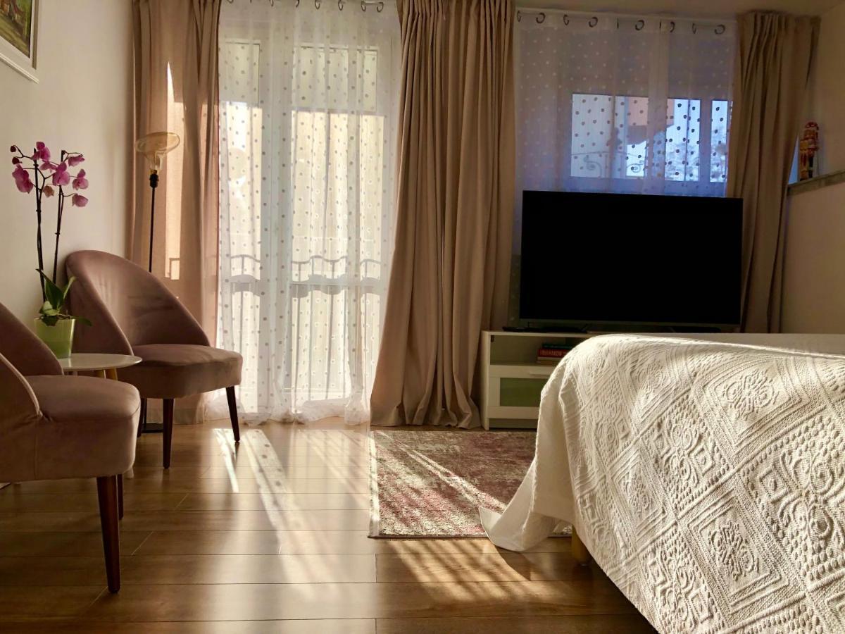 Old Town Romantic Apartment. Breslau-Wroclaw. Buitenkant foto